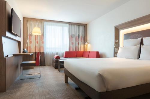 room detail thumbnail 1