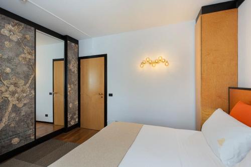 2 bedrooms, 3 beds