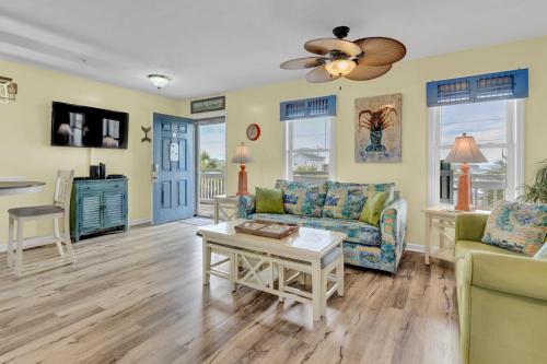 Sea Coast Suites 10 | Oceanview Condo