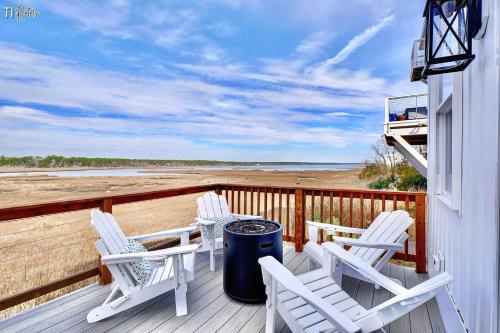 Dog Friendly | Waterfront | Surf City, NC | 2 Master Suites | Elevator