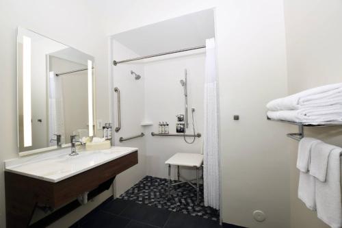 Staybridge Suites Detroit-Novi an IHG Hotel - image 7