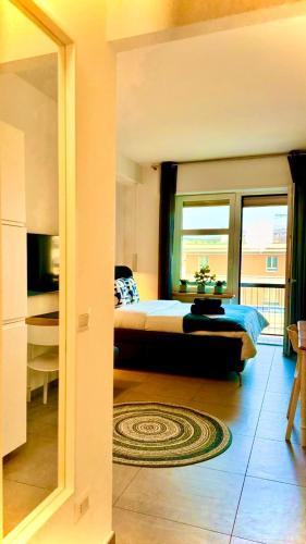 PS is just above the Subway M3 - 9mins to Duomo, Milan (photo 9)