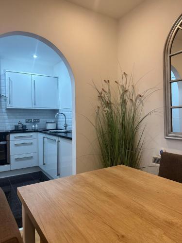 Liverpool 2 bed City, River Mersey View Apartment, sleeps 5, FREE parking, Liverpool (photo 10)