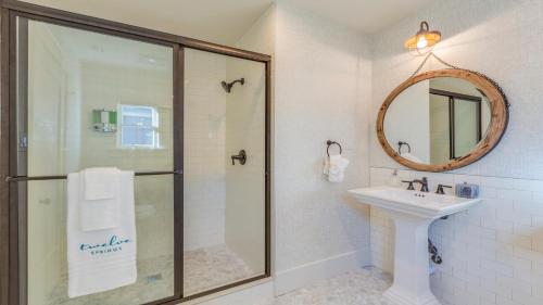 Helena Resort – Anaheim, CA