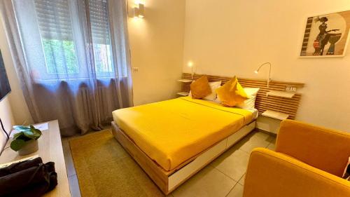 PS is just above the Subway M3 - 9mins to Duomo, Milan (photo 5)