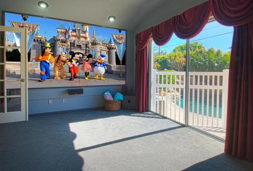 California Dreamin Home – Anaheim, CA