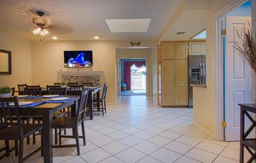 California Dreamin Home – Anaheim, CA