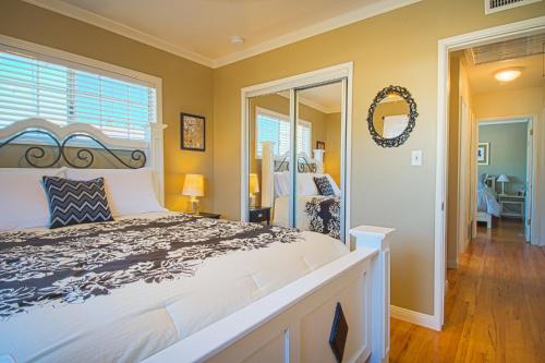 California Dreamin Home – Anaheim, CA