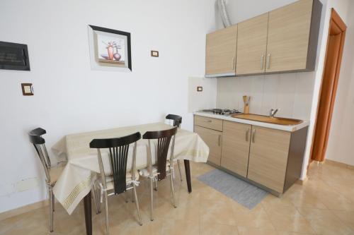 One-Bedroom Apartment with Balcony and Sea View image 8