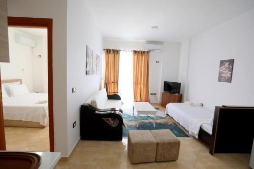 One-Bedroom Apartment with Balcony and Sea View image 6