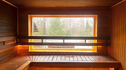 Sauna, Atostogu namas su baseinu, jacuzzi ir pirtimi in Sendvario