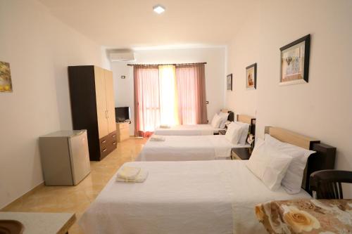 Studio with Sea View image 7