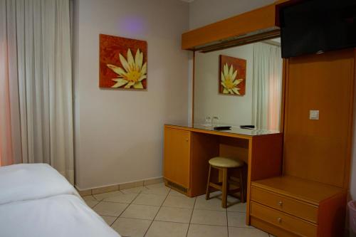 Elena Hotel - image 12