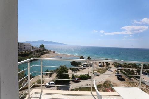 Studio with Sea View image 10