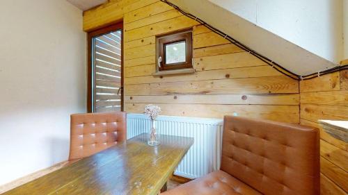 Off-grid Eco Farm Dolinka in Banska stiavnica