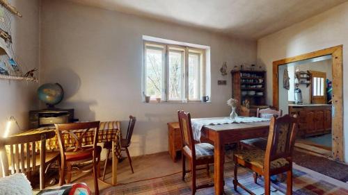 Off-grid Eco Farm Dolinka in Banska stiavnica