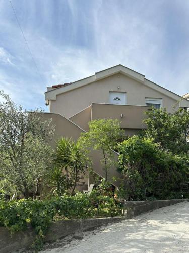 Teodora Apartment in Kavac