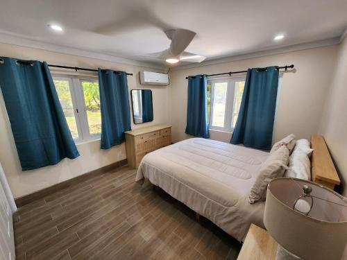 By The Bay Rentals Rock Sound in Rock Sound