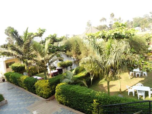 Bližnja okolica, Biyem Hotel in Rubaga
