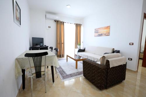 One-Bedroom Apartment - Sea Side image 7