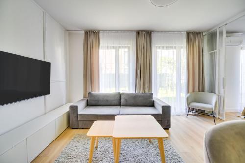 One-Bedroom Apartment image 2