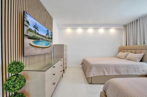 Three-Bedroom Apartment with Ocean View image 10