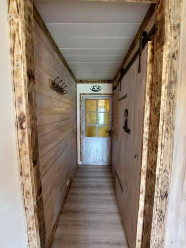 Úszómedence, DOMAINE DE LA LUCARLIERE in Saint-Laurent-de-la-Salle