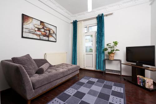 Cozy Apartment Next to Taksim Square, Istanbul (photo 2)
