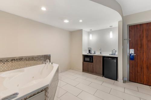 Holiday Inn Express & Suites Nashville Southeast - Antioch by IHG in Antioch, USA