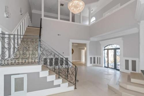 The Panola Mansion - Indoor Pool & Pavilion in Stockbridge (GA)