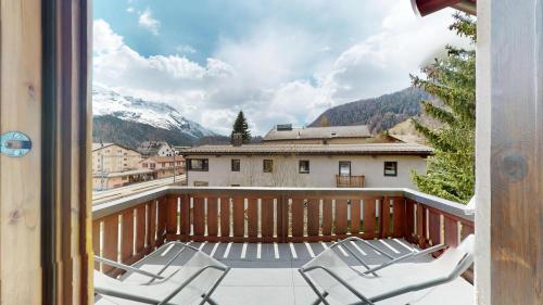 Apartment with Balcony image 9
