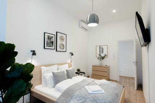New home with AirCon at great location - image 3