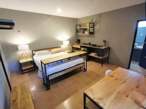 1 queen bed