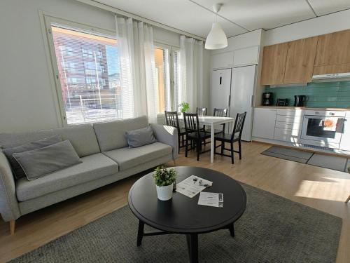 Spacious Apartment for 5 - Oulu