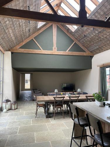 Converted Barn in Sibford Gower in Svalklifa