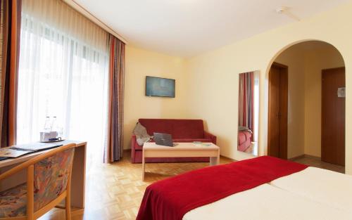 Hotel Geranio Au Lac Hotel Geranio Au Lac is a popular choice amongst travelers in Locarno, whether exploring or just passing through. The hotel offers a high standard of service and amenities to suit the individual needs