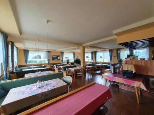 餐廳, Pension ALPENHAUS in 福德爾施托德爾