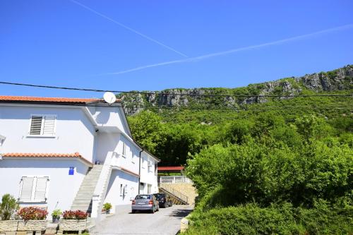 Viesnīcas āriene, House Bribirska vila in Barci