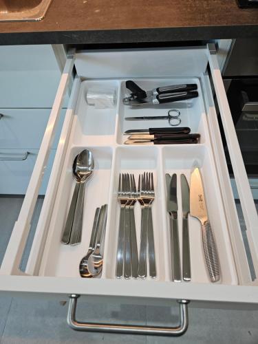 virtuve, Chambre spacieuse in Montignies Sur Sambre