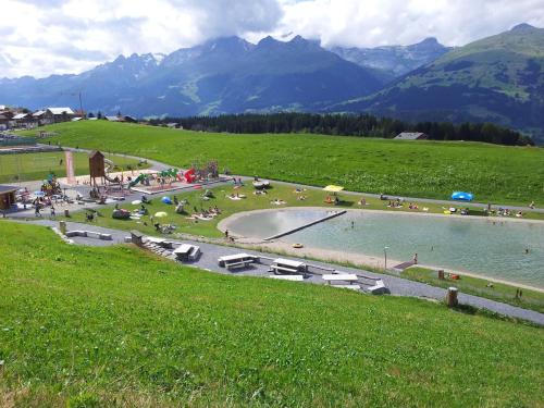 附近景點, Bergoase Obersaxen frisch renoviert in 奧伯薩克森梅爾賀夫