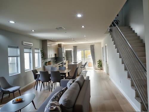3 bedrooms, 4 beds