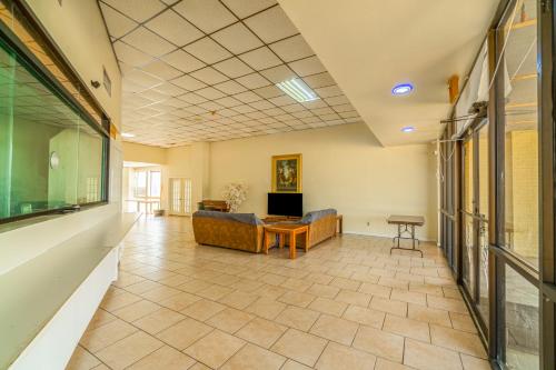 ล็อบบี้, Economy Inn Livingston By OYO TX US 59 in ลิฟวิงสตัน (TX)