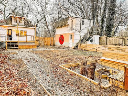 Lighthouse Cottage - Family Friendly Kids and Pets in New Buffalo, USA