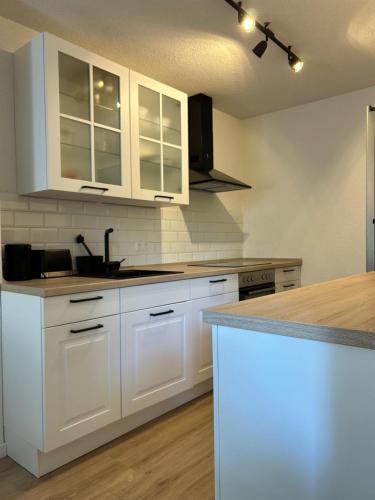 Cocina, Stylische Designwohnung direkt am Schloss Bruchsal mit 80 m2 in Bruchsal