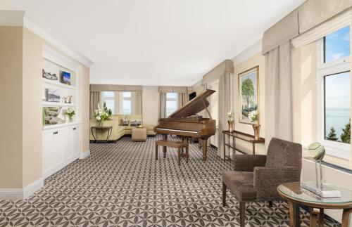 แฟร์มอนต์ เลอ มานัวร์ ริชลิเออ (Fairmont Le Manoir Richelieu) in ลา มอลไบ (QC)