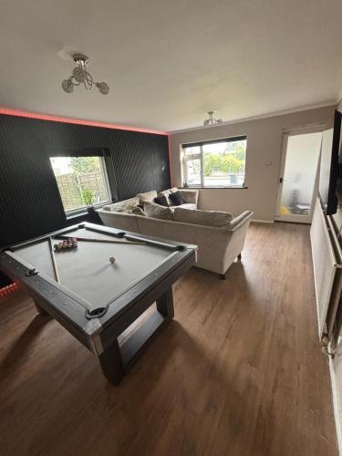 Stunning 2 Bed Flat With Games Table BHX NEC