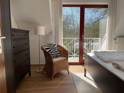 Ferienwohnung-Nils-Holgerson-mit-Balkon-zwischen-Strand-Wald-Wiese-im-Suedosten-der-Insel-Ruegen in Gustow