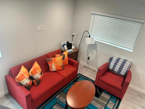 3 bedrooms, 6 beds