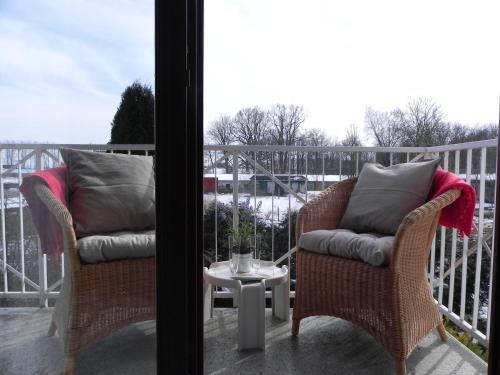 Ferienwohnung-Jim-Knopf-mit-Balkon-zwischen-Strand-Wald-Wiese-im-Suedosten-der-Insel-Ruegen in Gustow