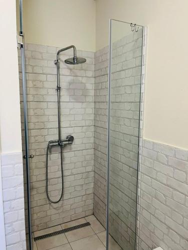 Two-Bedroom House image 2